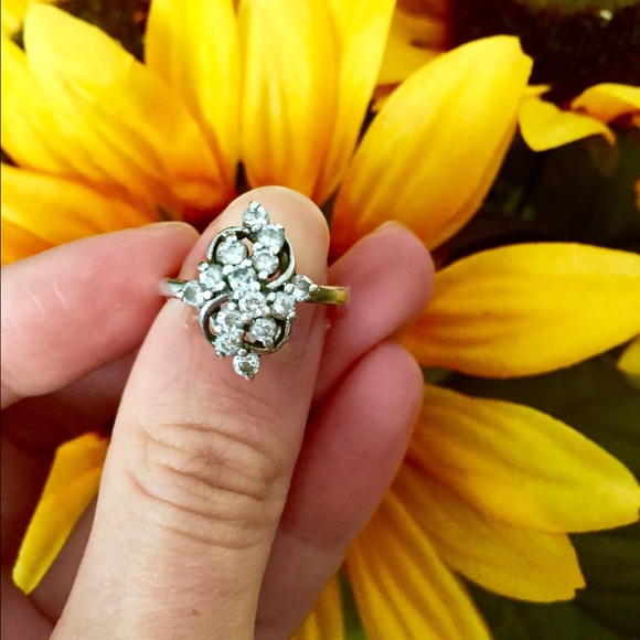 Cocktail Ring 🚫SOLD🚫 - Picture 2 of 4