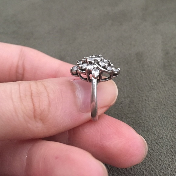 Cocktail Ring 🚫SOLD🚫 - Picture 4 of 4