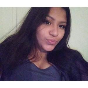 Meet your Posher, Beatriz