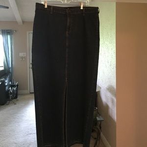 Blue jean maxi skirt with split up front to knee.