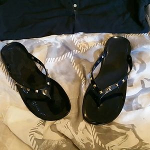 👣navy blue jelly studded thongs like new!