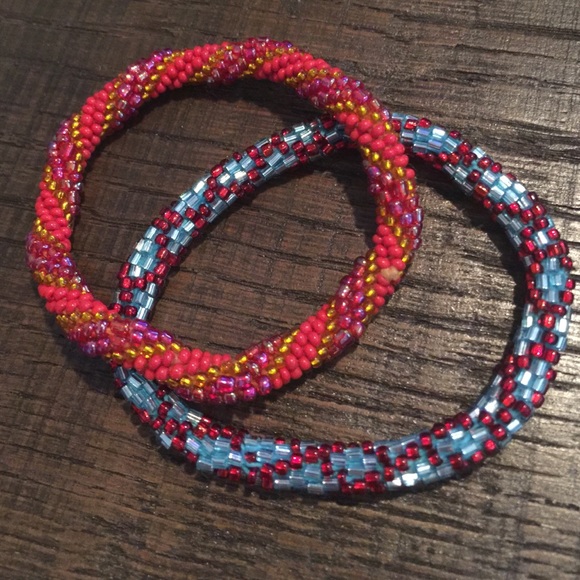 Lily and Laura beaded bracelets 💋