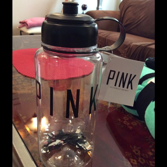 BNWT Pink Victoria's Secret Beach Bundle - Picture 2 of 4