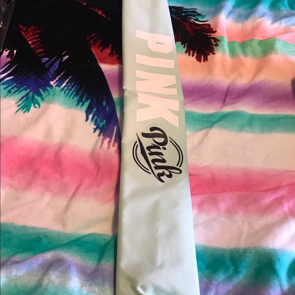 BNWT Pink Victoria's Secret Beach Bundle - Picture 4 of 4