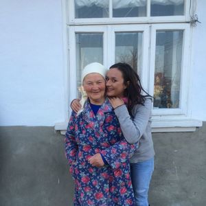 Meet your Posher, Roxana