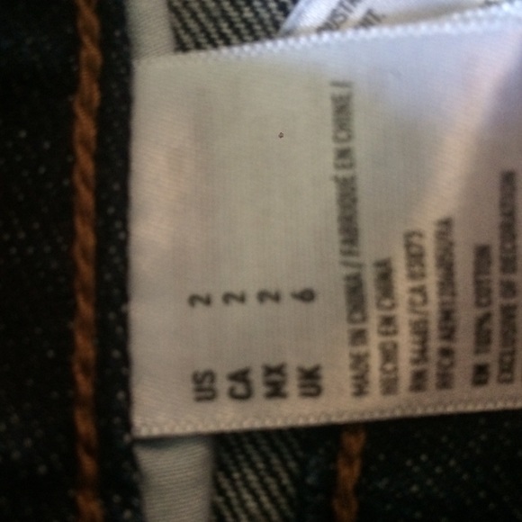 Need to go! Blue jean shorts - Picture 4 of 4