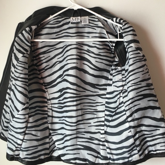 Black polyvinyl zebra print vest medium - Picture 2 of 4