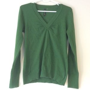 Long sleeve Green V-neck Sweater