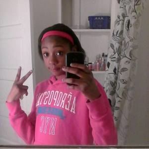 Meet your Posher, Nakia