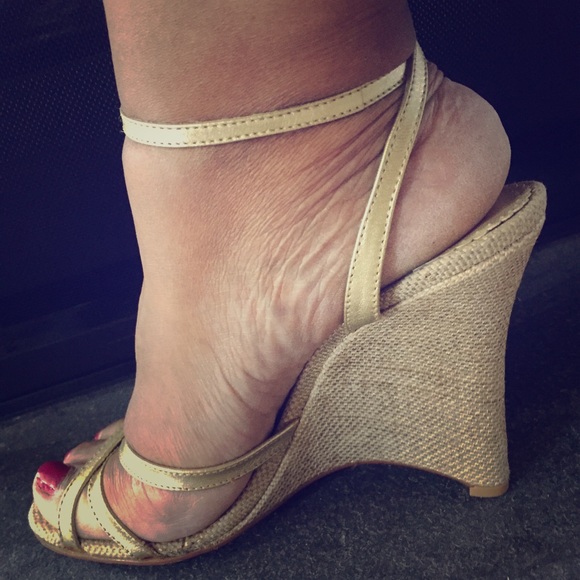 BCBG Dobee Gold Wedges