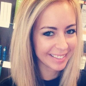 Meet your Posher, Carrie