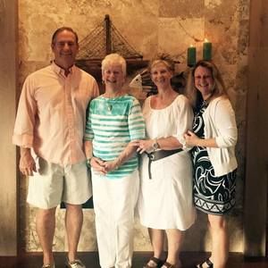 Meet your Posher, Crystal