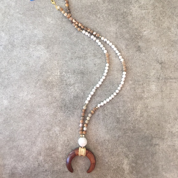 Horn necklace - Picture 2 of 2