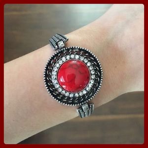 SOLD OUT! 🚨Clearance🚨Red Circle Stone Bangle!