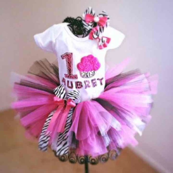 Baby's first birthday outfit