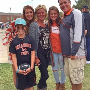 Meet your Posher, Leslie