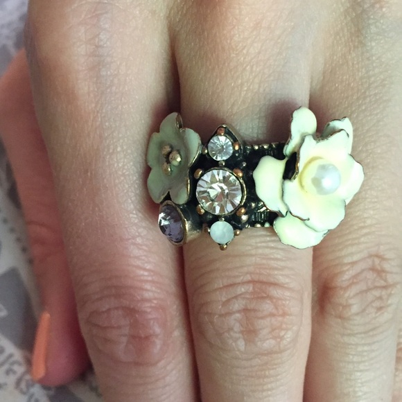 BCBG MaxAzria Floral Ring