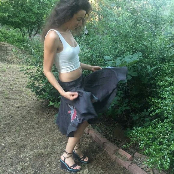 Flirty skirt from French Connection - Picture 2 of 3