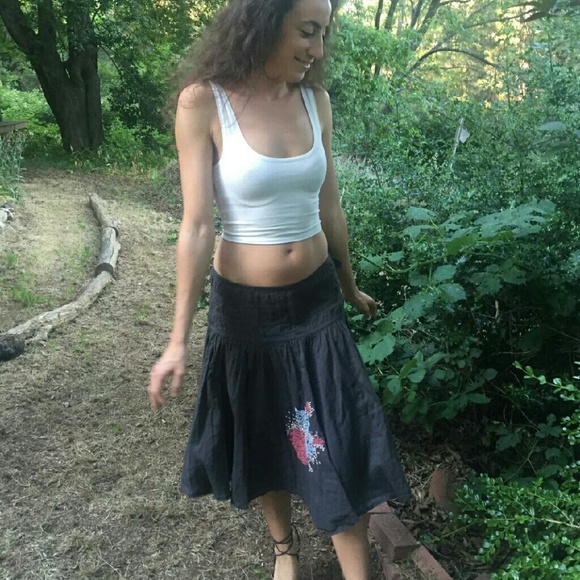 Flirty skirt from French Connection - Picture 3 of 3