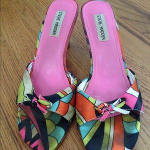 Multi colored Steve Madden Heels size 8