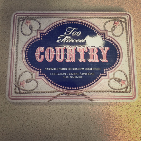 NWOT Too Faced Country Eyeshadow Pallet