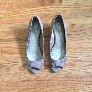 Snakeskin peep toe heels