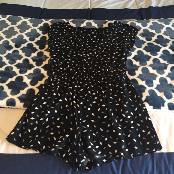 Open back romper with pockets