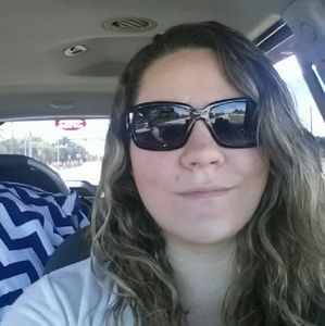 Meet your Posher, Brittni