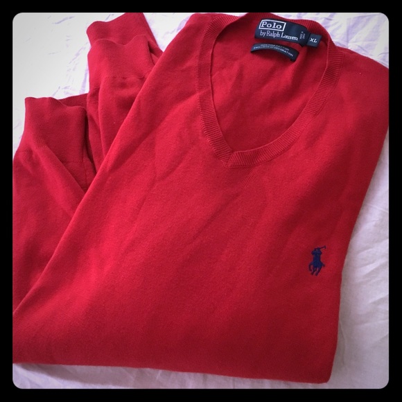 Men's V-neck sweater