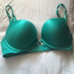 34B ictoria's Secret hello bombshell bra