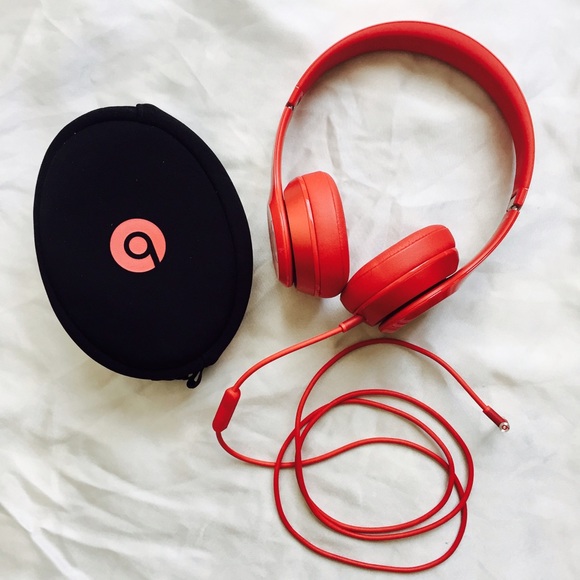 red beats solo headphones