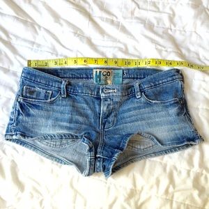 Holister women's daisy duke, super cute