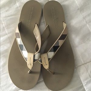Burberry flip flops
