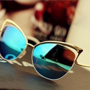 🌴$35 CatEye Sunnies 🌴