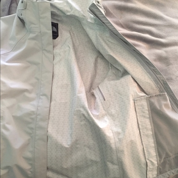 Women's North Face Venture Jacket - Picture 4 of 4