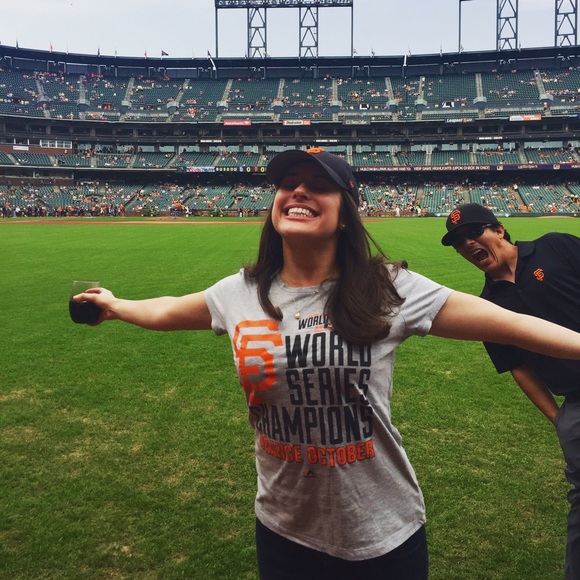 Meet your Posher, Stephanie - Picture 2 of 4