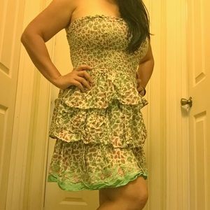 Strapless florals dress