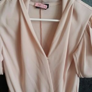 BEBE SHORT SLEEVE BODY SUIT TOP