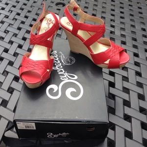 Red Seychelles wedges