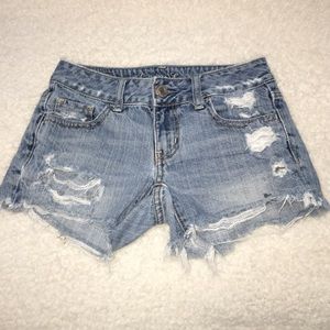 American eagle light wash shorts! MAKE AN OFFER‼️