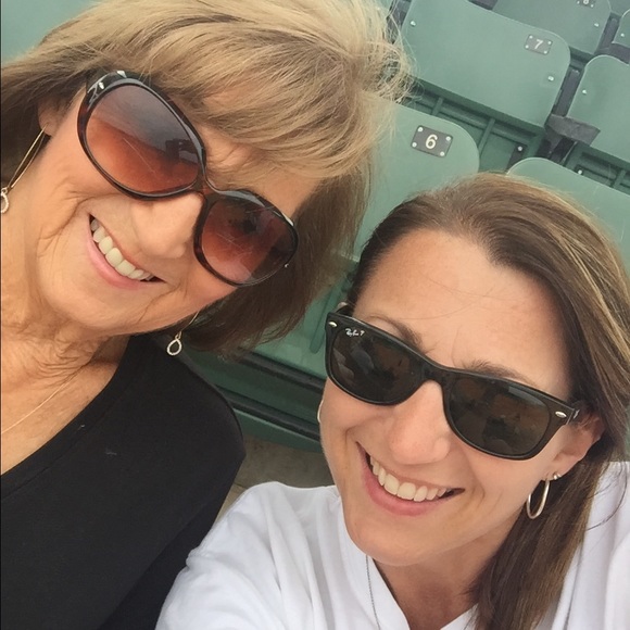 Meet your Posher, Virginia