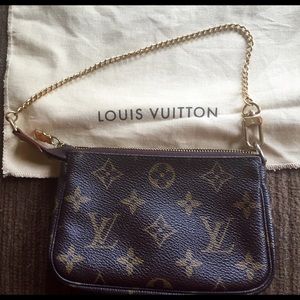 🛍Authentic LV Mini Pochette🛍