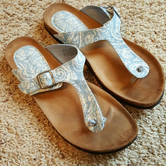 American Eagle sandals