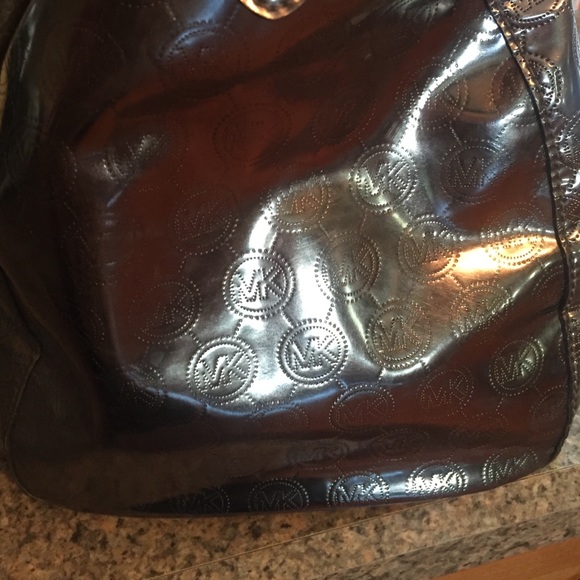 Mk handbag - Picture 3 of 4
