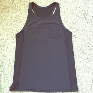Lululemon black top