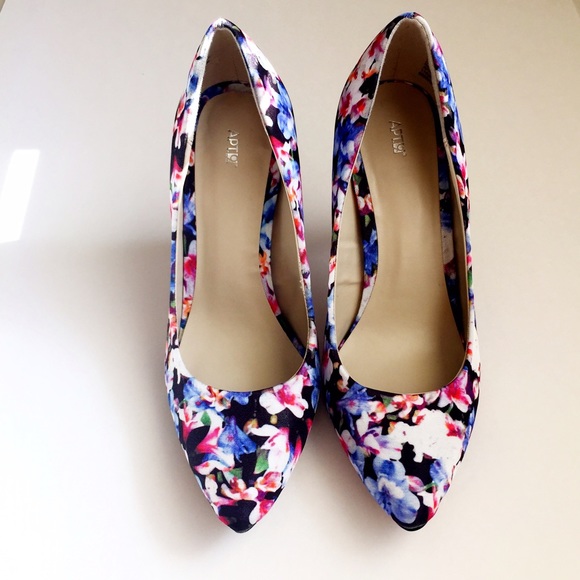 HP | Floral Statement Heels - Picture 2 of 4