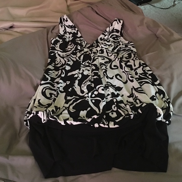 Mini dress ballon fit at hips