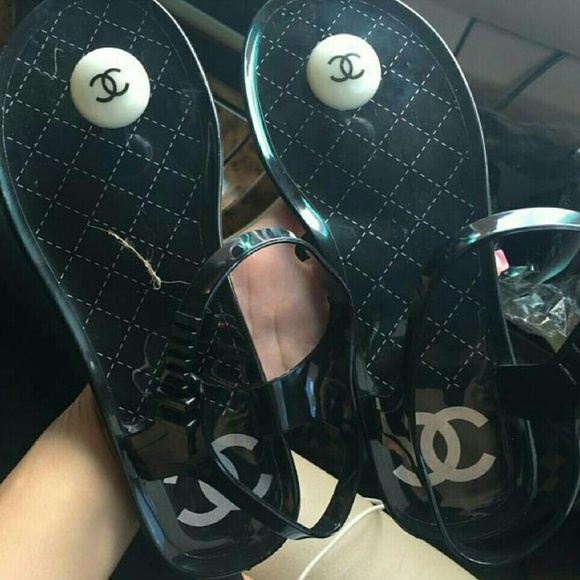 Sandals chanel
