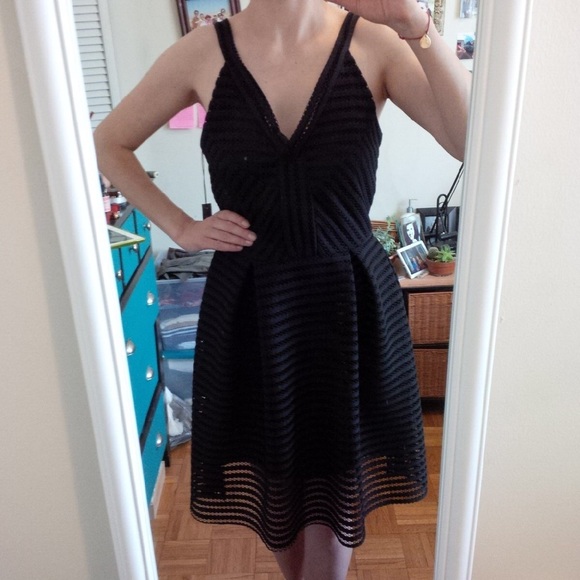 ISSUE NEW YORK, NWT LBD, sz L