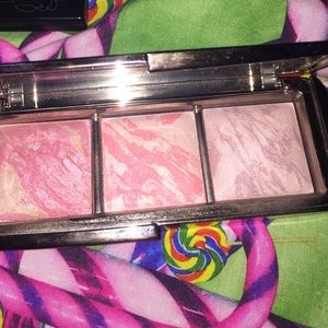 Blush palette --- if no sale I'm keeping 8pm